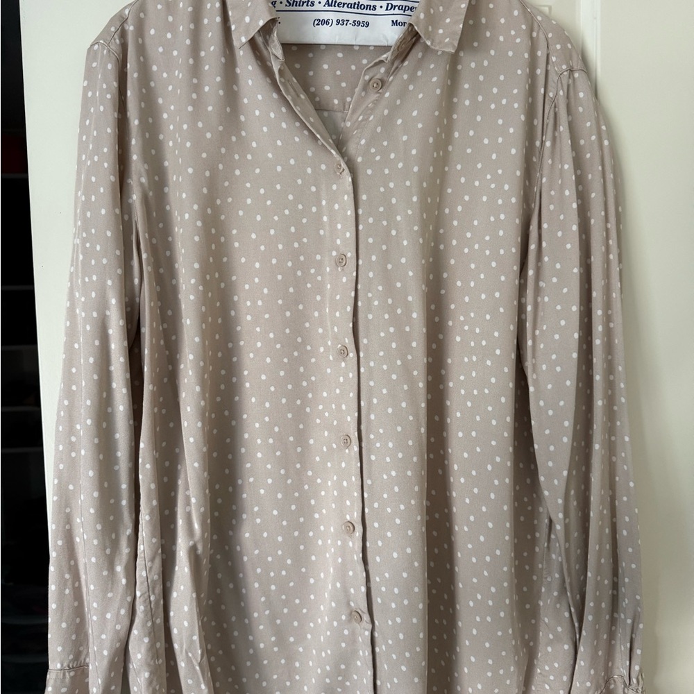 Uniqlo Beige Polka Dot Casual Shirt